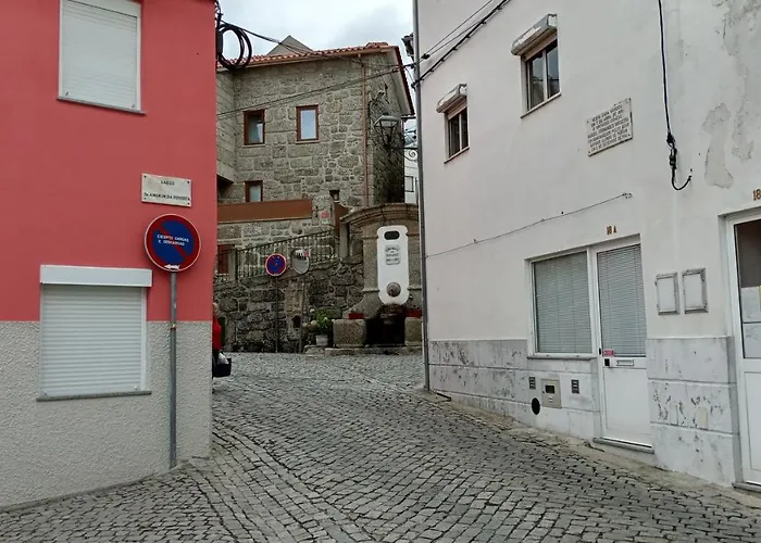 Casa Do Pelourinho - T0 * Loriga